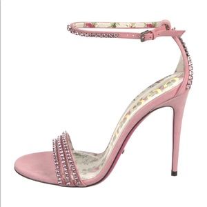GUCCI 
Suede Crystal Embellishments Sandals w/ Tags